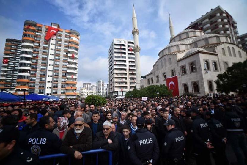 Türkiye şehitlerini uğurluyor