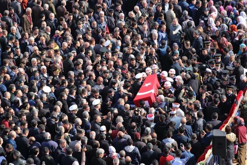 Türkiye şehitlerini uğurluyor