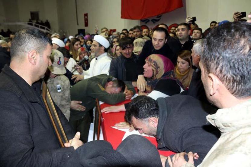 Türkiye şehitlerini uğurluyor