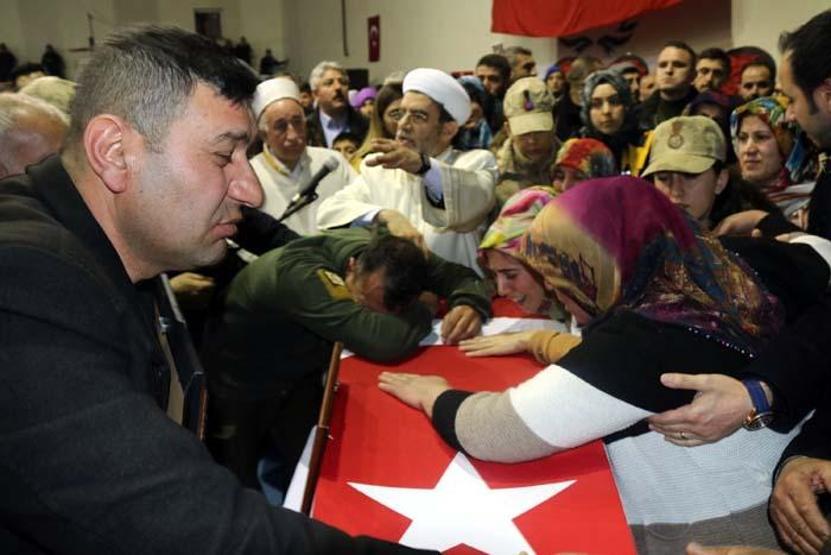 Türkiye şehitlerini uğurluyor