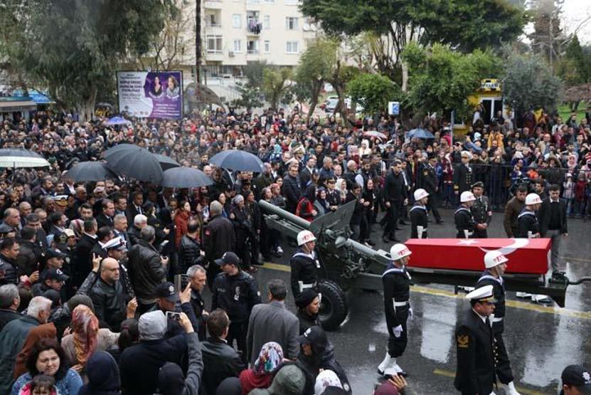Türkiye şehitlerini uğurluyor