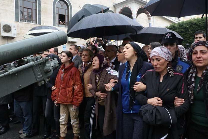 Türkiye şehitlerini uğurluyor
