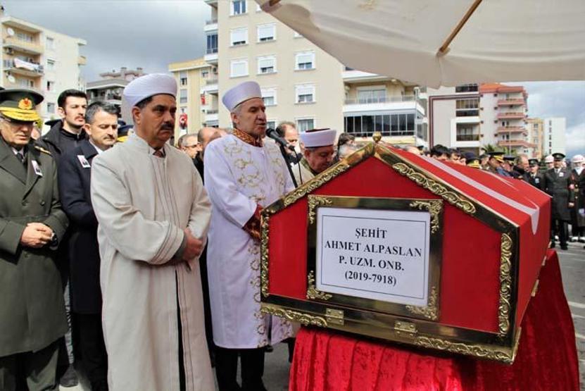 Türkiye şehitlerini uğurluyor