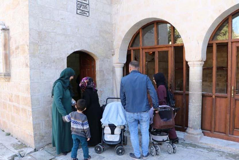 800 yıllık cam ibadete açılıyor