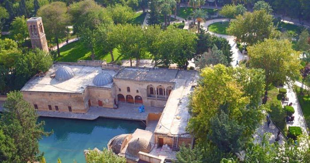 800 yıllık cam ibadete açılıyor