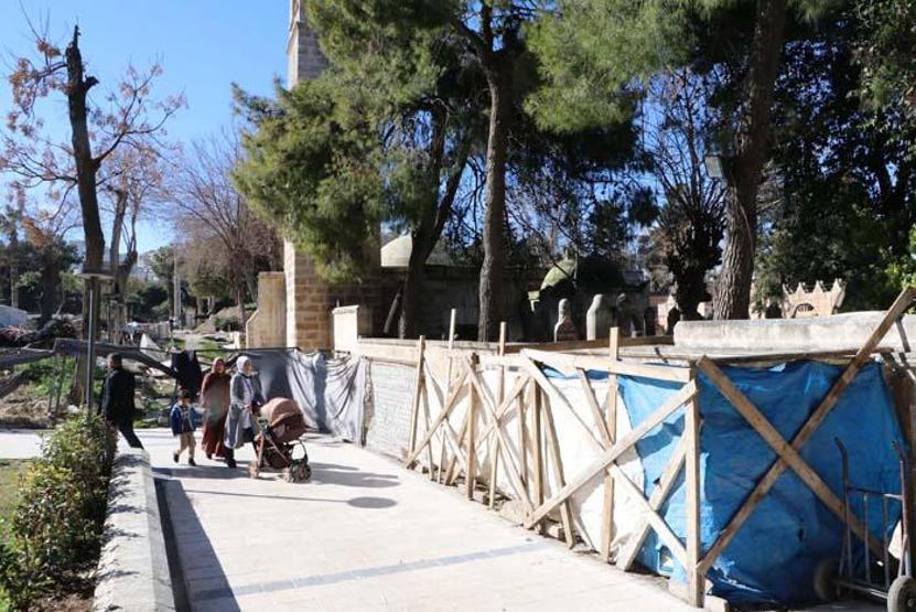800 yıllık cam ibadete açılıyor