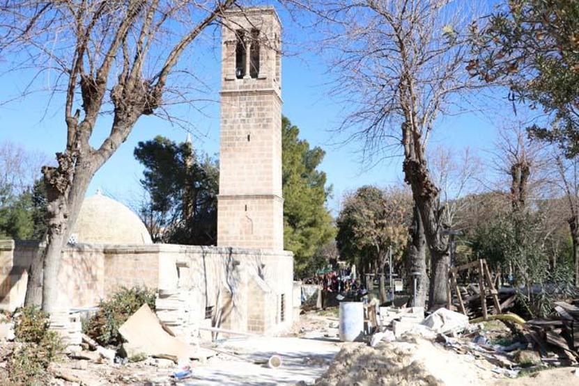 800 yıllık cam ibadete açılıyor
