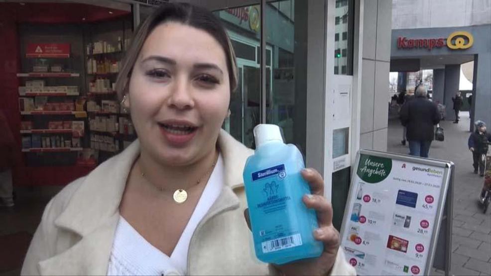 Almanyada koronavirüs paniği: Market rafları hızla boşalıyor
