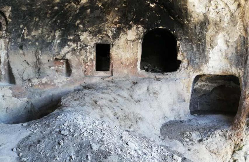 Teröristlerin işkence için kullandıkları mağara imha edildi