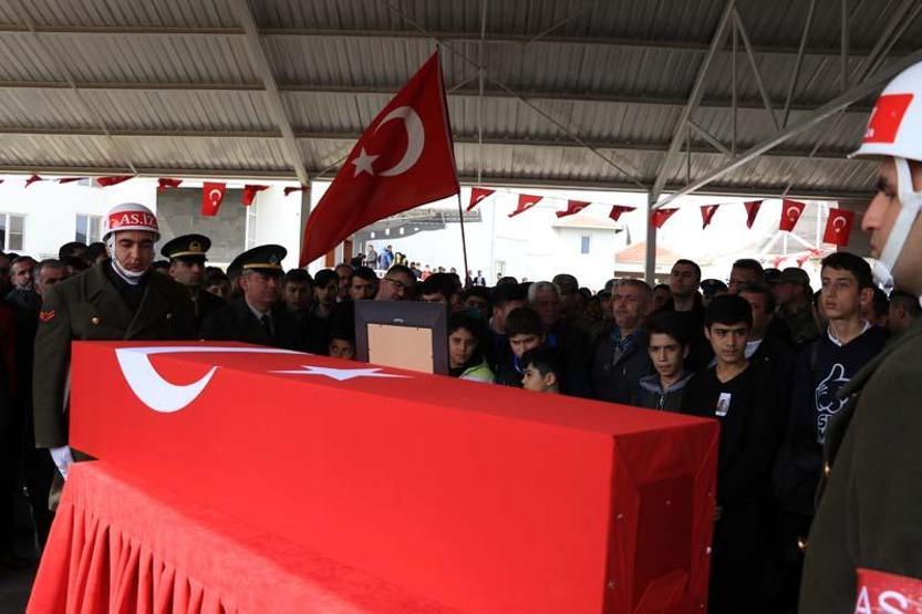 İdlib şehidi sözleşmeli er Enes Kaya son yolculuğuna uğurlandı