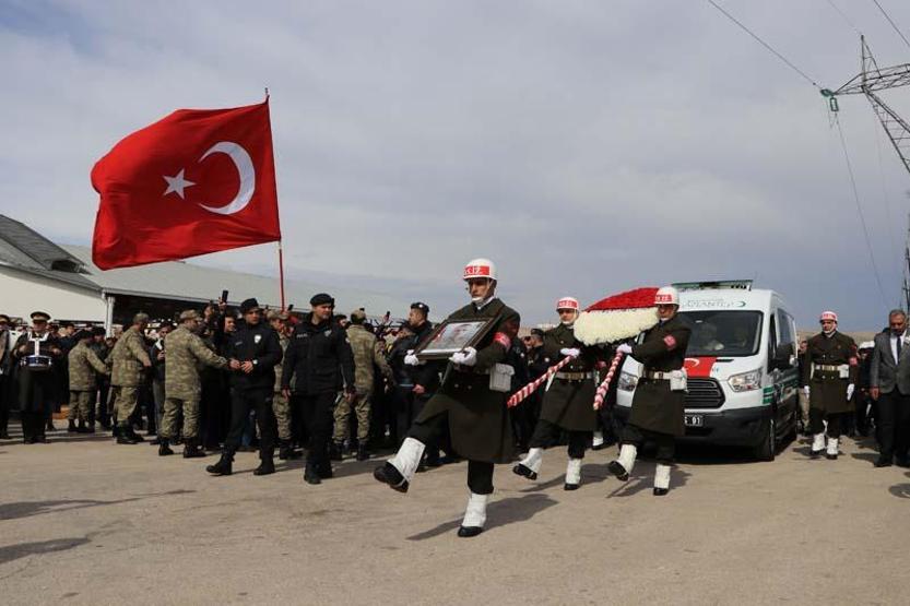 İdlib şehidi sözleşmeli er Enes Kaya son yolculuğuna uğurlandı