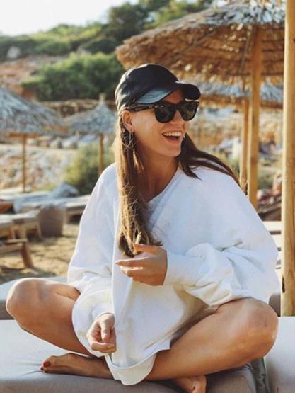 Cem Yılmaz ve Serenay Sarıkaya artık kaçmıyor Böyle poz verdiler...