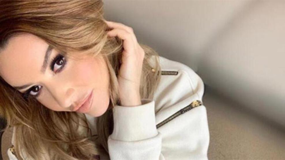 Hadise.comu satışa çıkardı