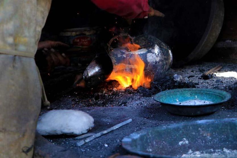 Adanalı ‘süper kalaycı’ ayda 15 bin lira kazanıyor