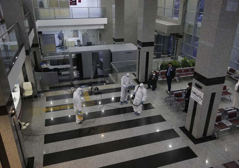 Mecliste koronavirüs için dezenfeksiyon yapıldı