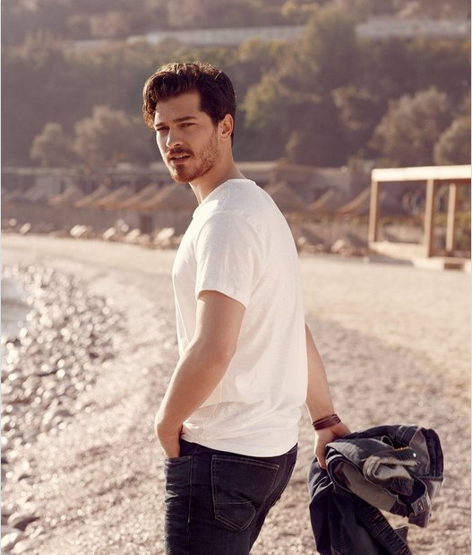 Çağatay Ulusoy’un paylaşımı olay oldu