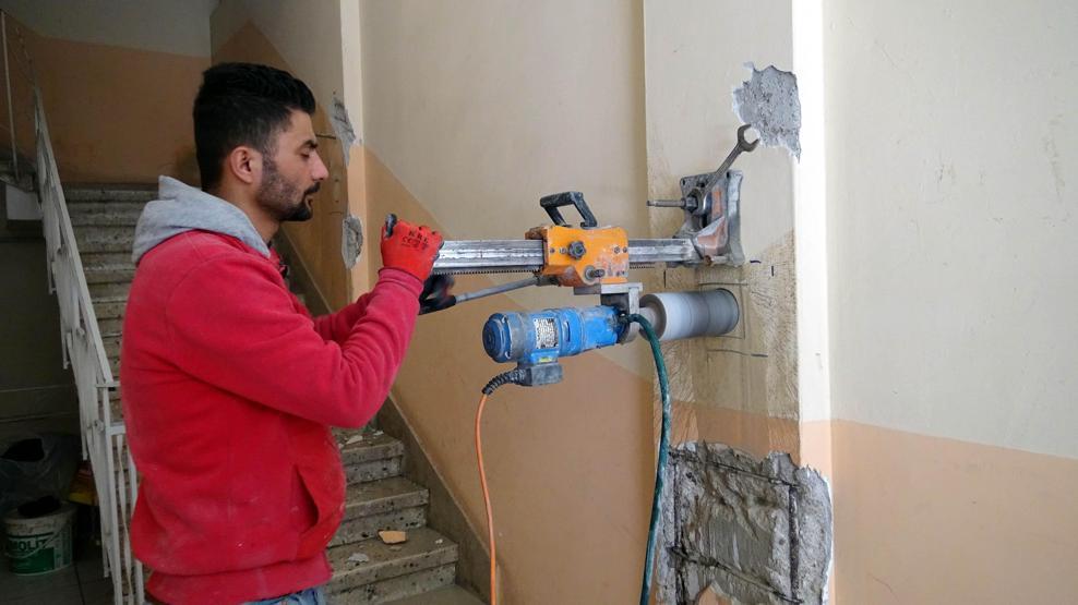 Polis eşliğinde karot örneği alındı