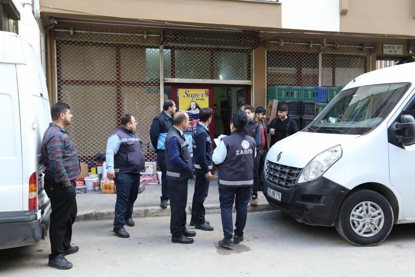 Denetime gelen ekibi gören iş yeri sahibi kaçtı