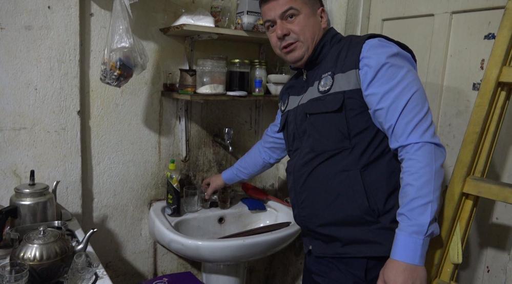 Denetime gelen ekibi gören iş yeri sahibi kaçtı