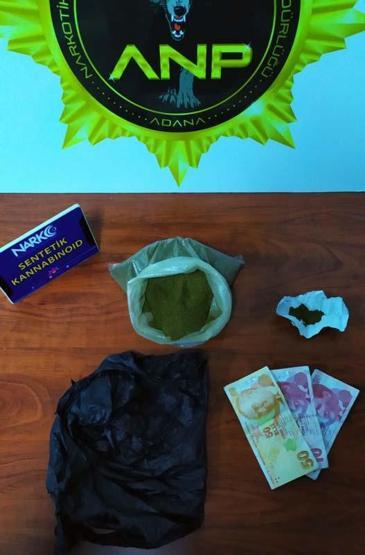 Şalvarında sakladığı yeşil reçeteyle alınan ilaçları satarken yakalandı
