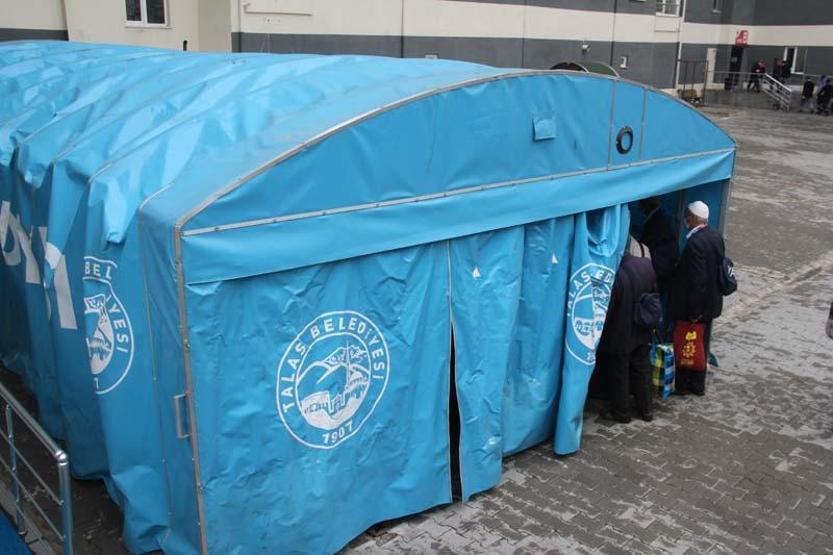 Umreden dönen vatandaşlar yurtlara yerleştiriliyor