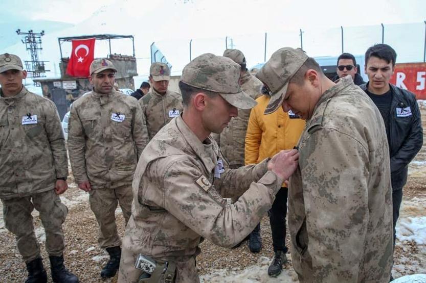 Şehit aileleri Vandaki çığ bölgesinde duygusal anlar yaşadı