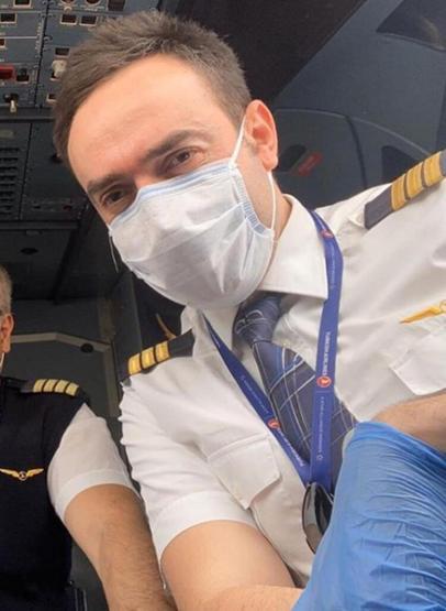 Ece Seçkinden pilot nişanlısına tebrik mesajı