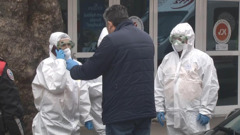 Ev karantinasından kaçan kişi hastaneye götürüldü