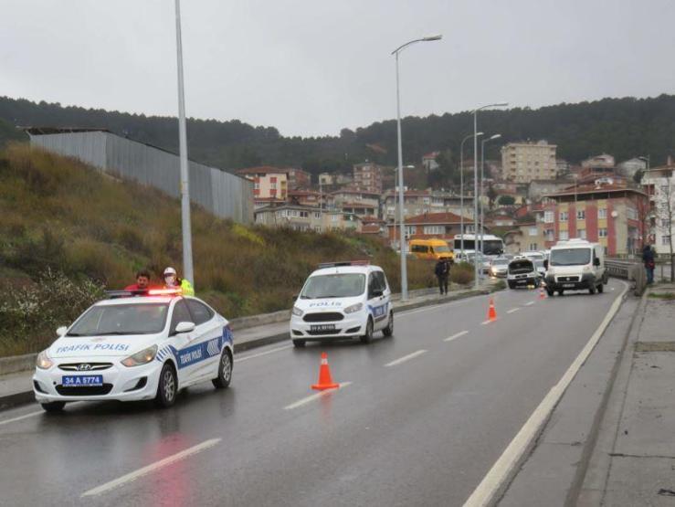 Doktor takla atıp ters dönen araçtan yaralı kurtuldu