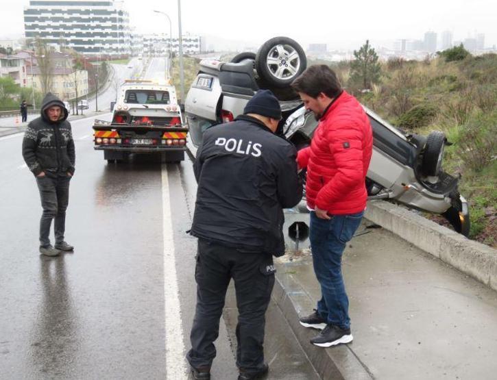 Doktor takla atıp ters dönen araçtan yaralı kurtuldu