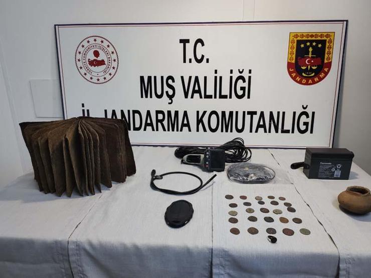Muşta Tevrat operasyonu: 3 gözaltı