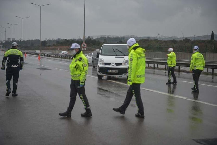 İstanbul giriş ve çıkışlarında koronavirüs denetimi