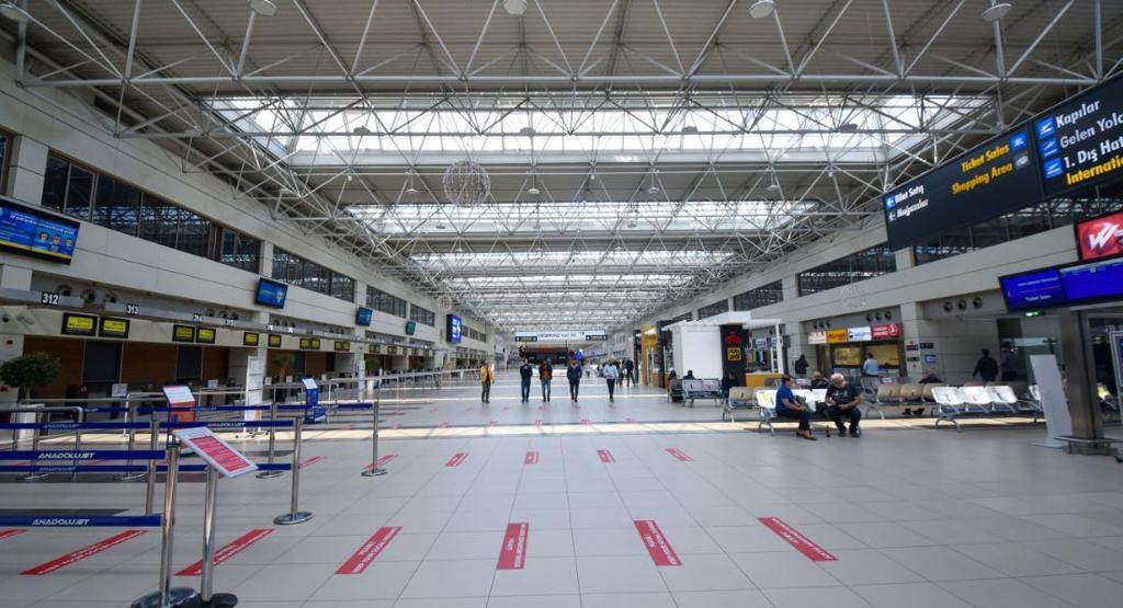Antalya Havalimanı boş kaldı
