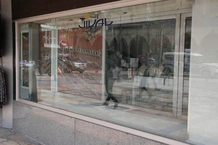 Altın fiyatları yükselince, kuyumcular iş yerlerini açmaya başladı