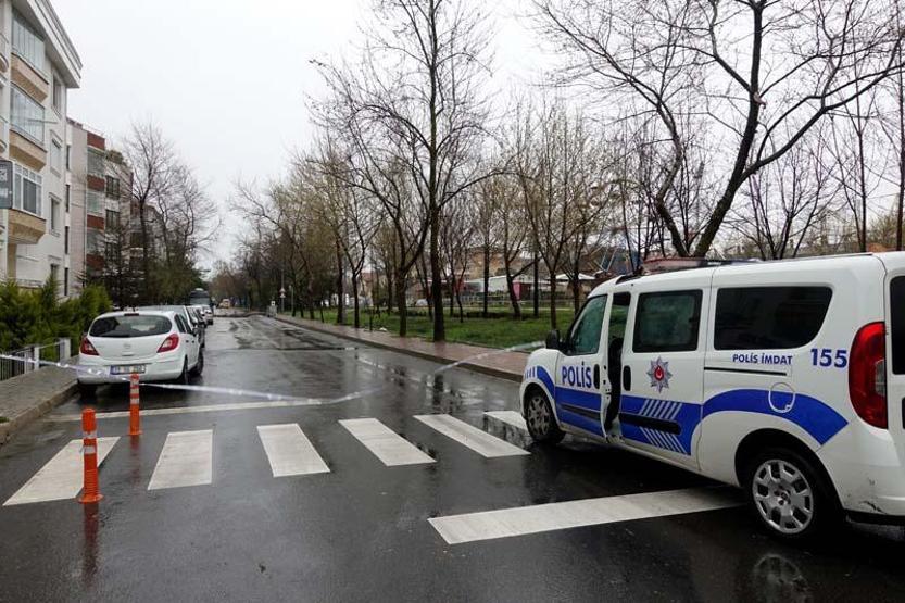 ‘Turuncu’ uyarı sonrası ağaçlar devrildi, çatı uçtu