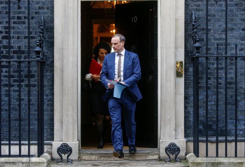 Koronavirüse yakalanan Boris Johnson hastaneye kaldırıldı: Görevi Dışişleri Bakanı Raab devralabilir