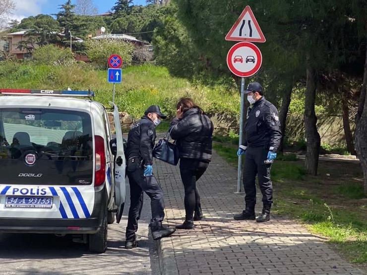 İstanbulda pes dedirten görüntüler... Yol ortasında fuhuş pazarlığı