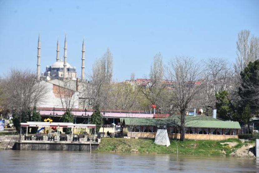Bulgaristan baraj kapaklarını açtı, taşkını Kanal Edirne önledi