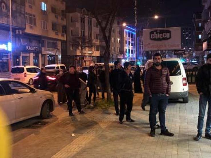 Yasağı duyan vatandaşlar market ve fırınların önüne akın etti