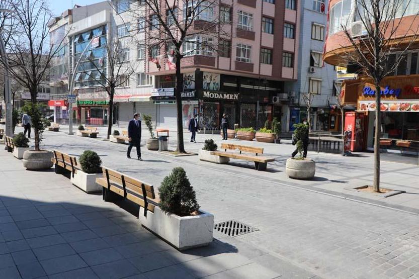 Zeytinburnu 58. Bulvar Caddesi ve İstasyon Meydanı yaya trafiğine kapatıldı