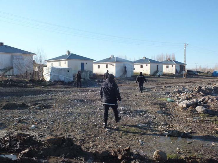 4 yaşındeki kayıp Menesa, evinden 30 kilometre uzaklıkta bulundu