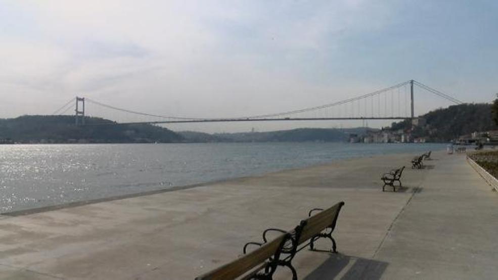 Yasağa rağmen Bebek sahilinde yürüyüş yaptılar