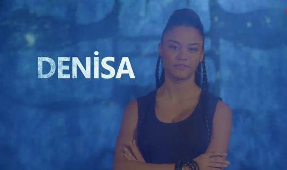 Survivor 2017 yarışmacısı Denisa bu kez rap söyledi