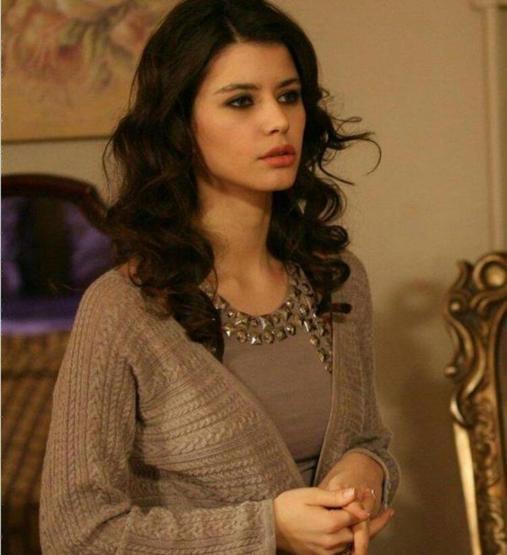 Aşk-ı Memnunun Bihterii Beren Saat: Hayatımın en önemli karakteriydi