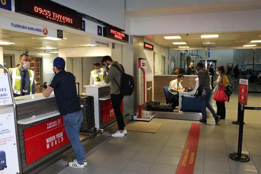 KKTCden dönmek isteyen Türk vatandaşları için uçak seferleri başladı