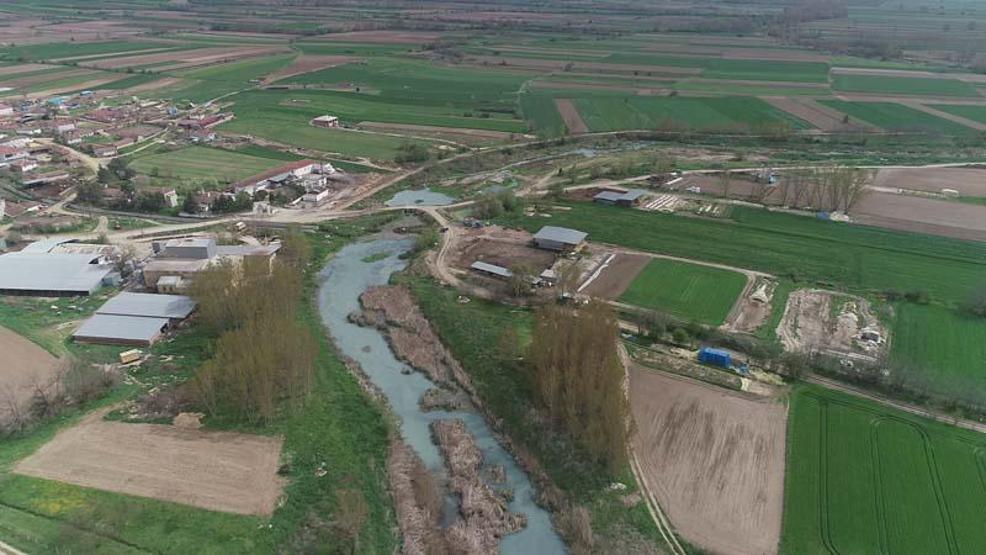 Teke Deresi kirlilikten beyaz akıyor