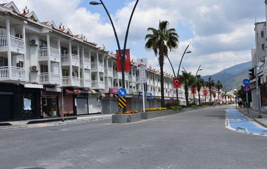 Antalya ve Muğlanın turistik bölgeleri en sakin günlerini yaşıyor