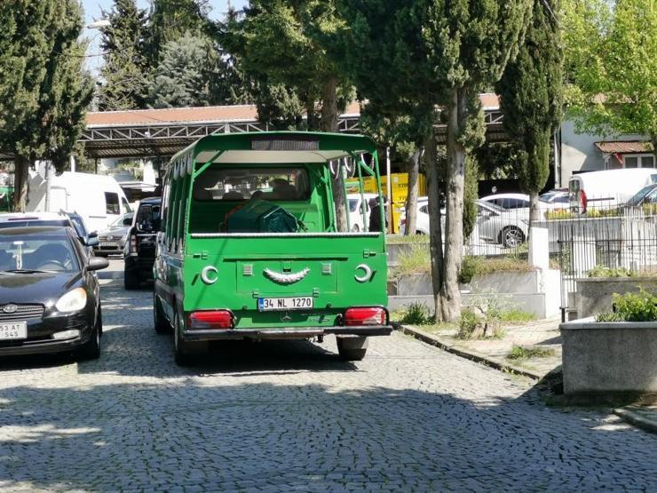 Ünlü modacı Nur Yerlitaş son yolculuğuna uğurlandı