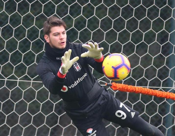 Karius bavullarını topladı