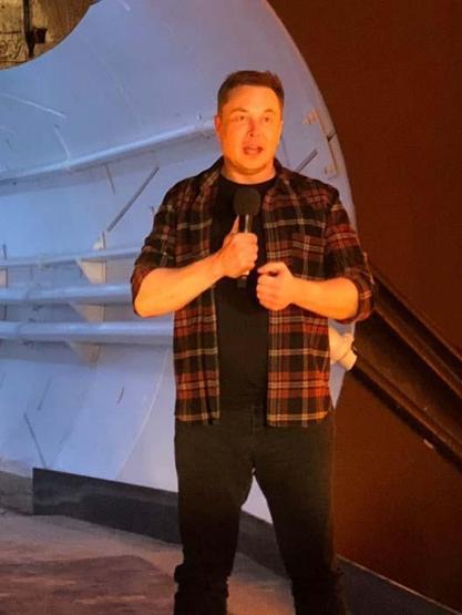 Elon Musk tweet attı, Teslanın piyasa değeri 14 milyar dolar azaldı